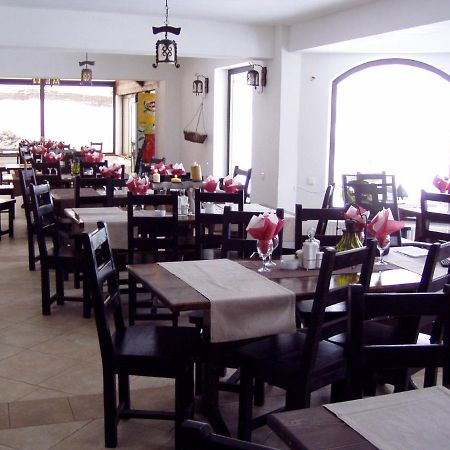 Taverna Pietrei Craiului Zărneşti Exterior foto