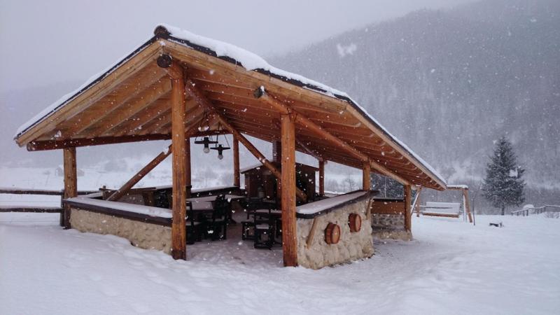 Taverna Pietrei Craiului Zărneşti Exterior foto